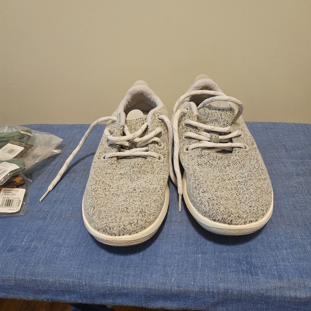 Allbirds Sneakers Size 9. Gently Used.